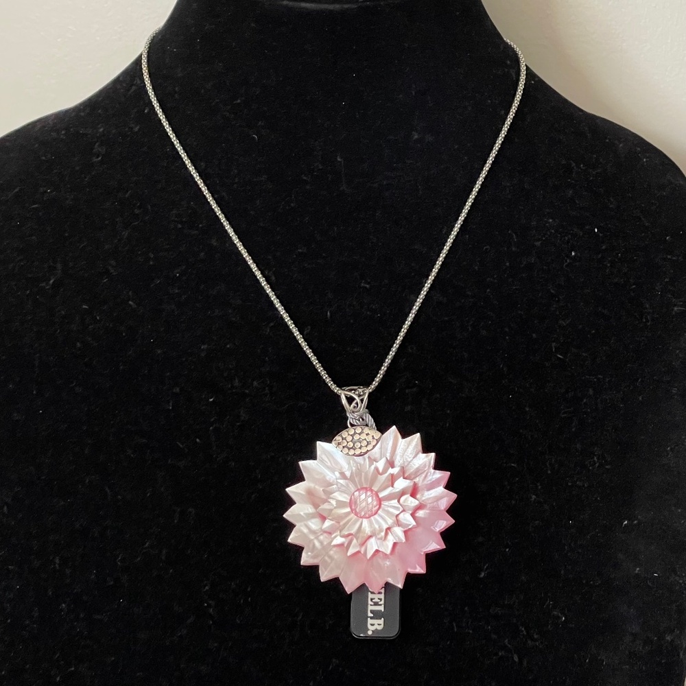 Samuel B sterling silver 925 pink mother of pearl MOP carved flower pendant